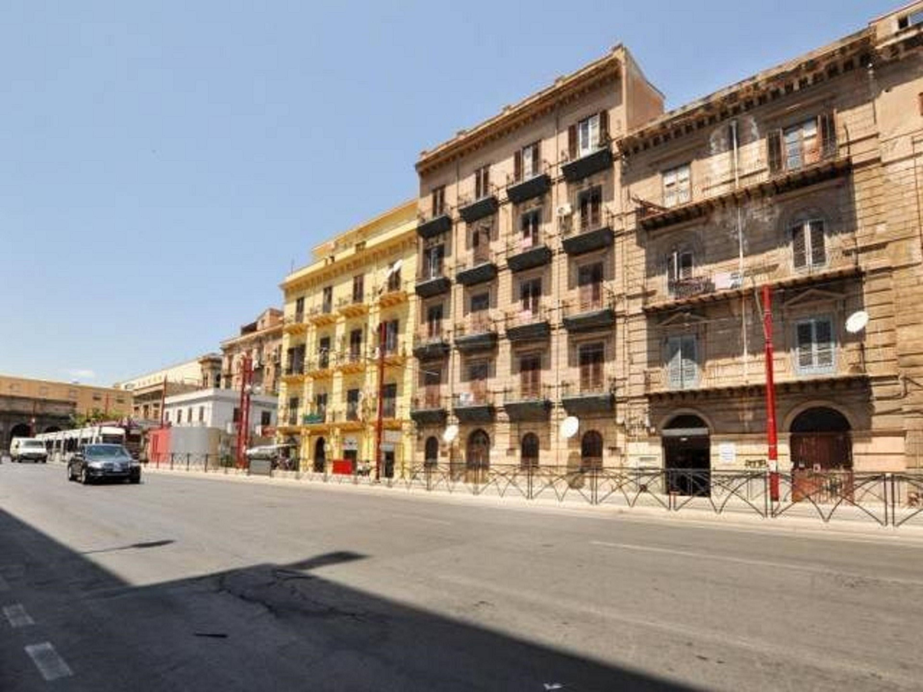 Hollywood Inn Palermo, Palermo